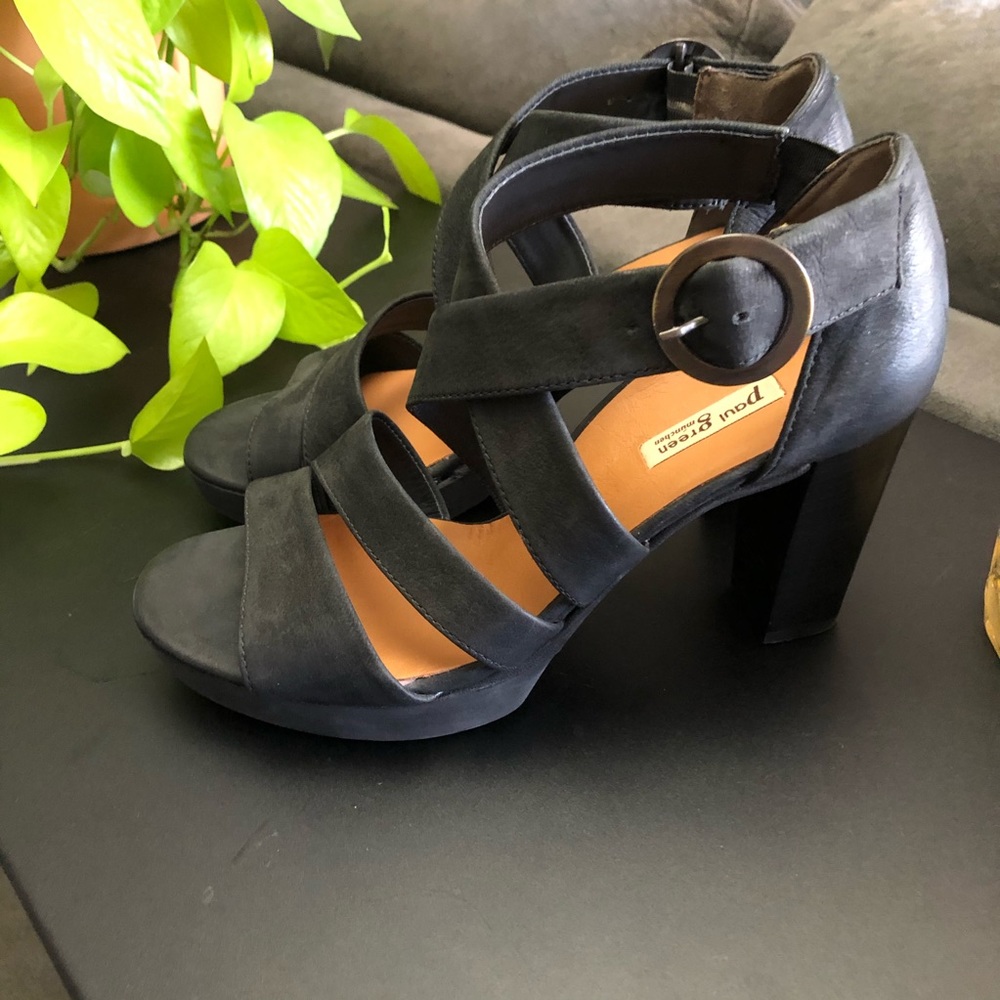 Paul Green leather heels NWOT